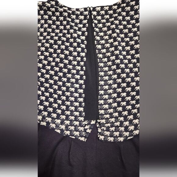 Cabi 5345 Blouse Elephant Parade  Print Navy Blue White Short Sleeve Sheer S - Picture 11 of 12